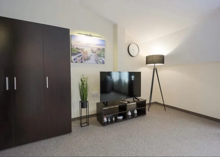 מלון Family Stiva 3*